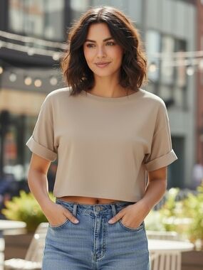 Forever 21 cropped top Womns Size Small Beige Crop Top